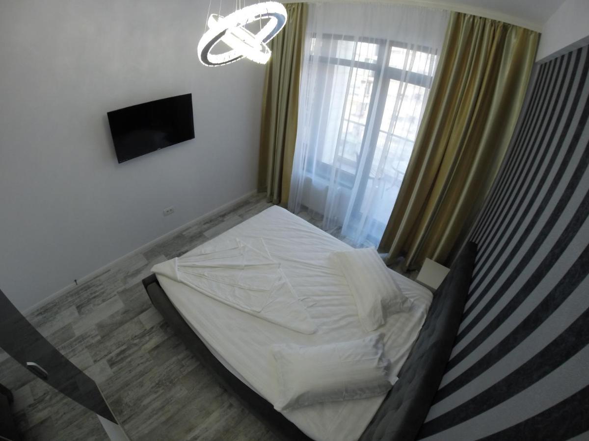 911 Apartament
